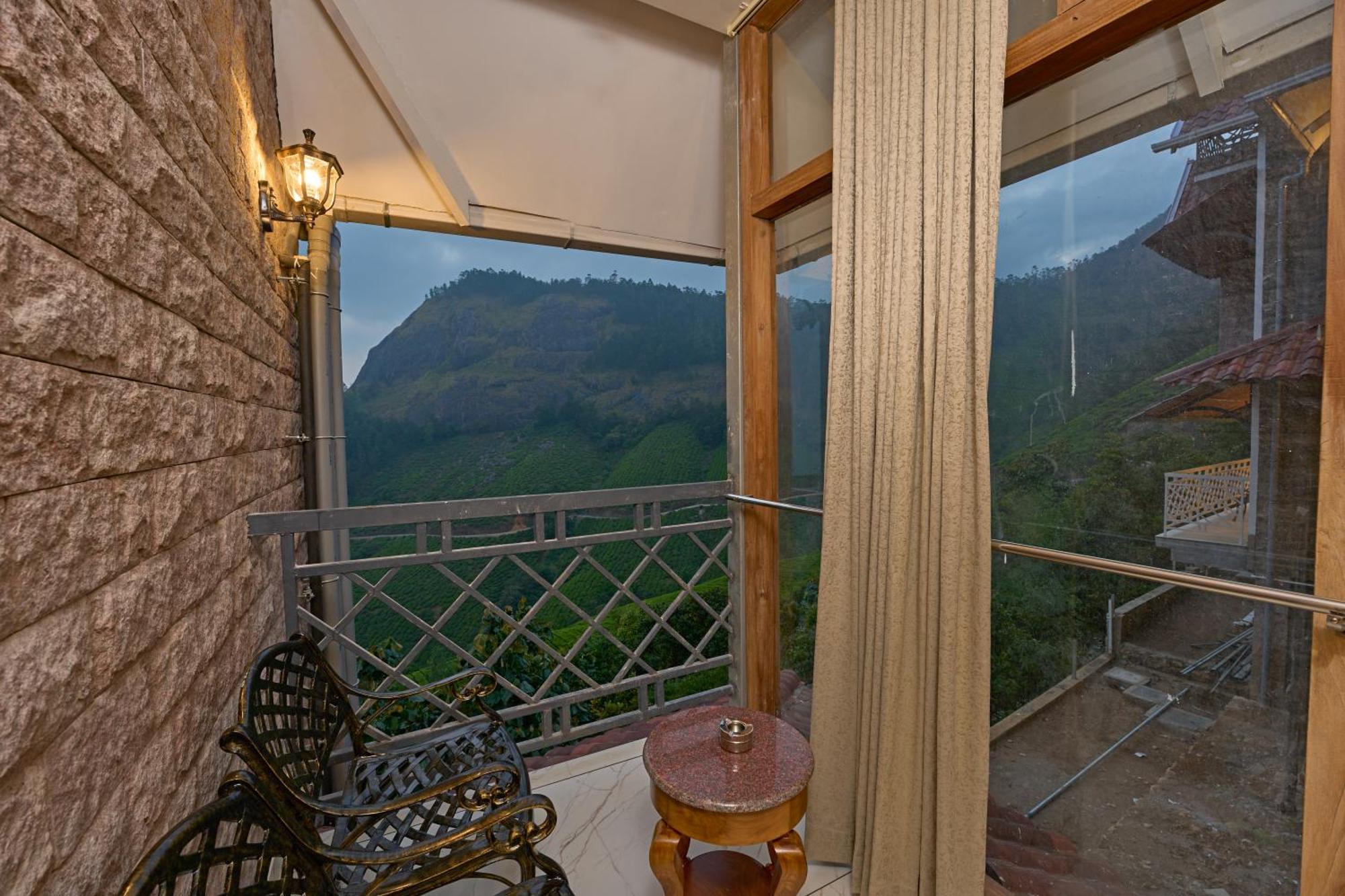 The Planet Munnar Hotel Suryanelli Exterior photo