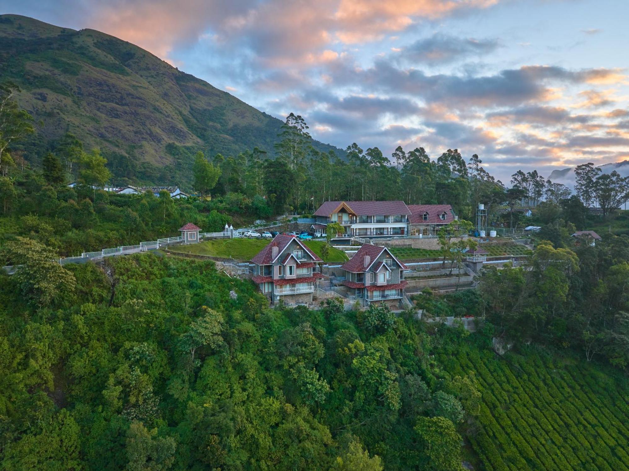 The Planet Munnar Hotel Suryanelli Exterior photo